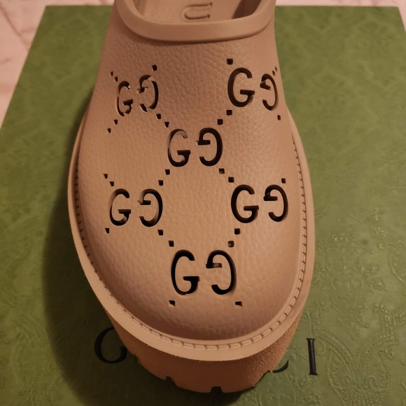 Gucci Clogs - Picture 10 of 15